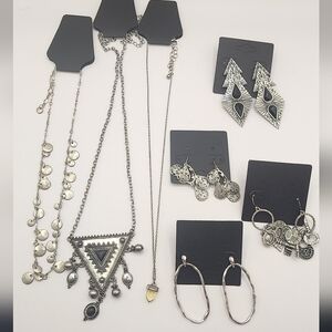 Jewelry Lot - 7 Pieces - Silver Theme